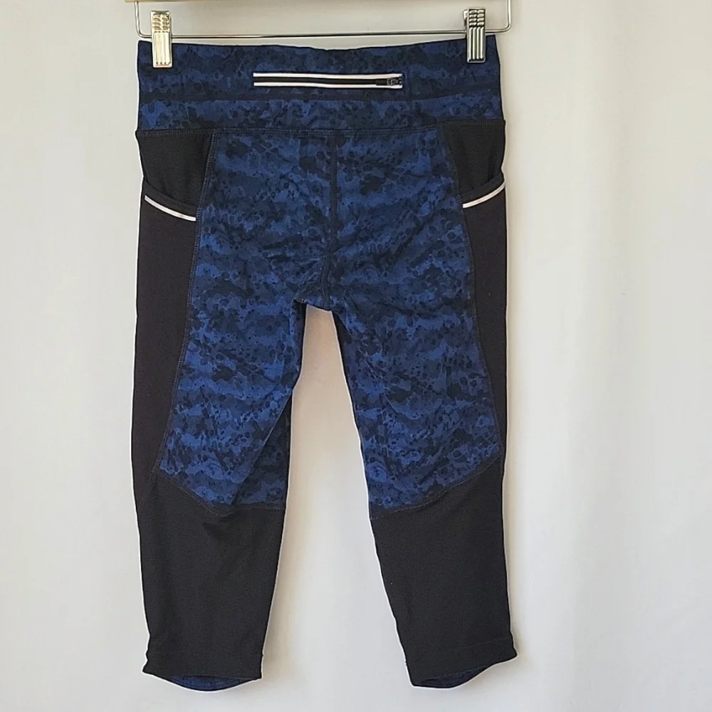 Athleta Blue Dabble Be Free Knicker Capri Leggings Size XS